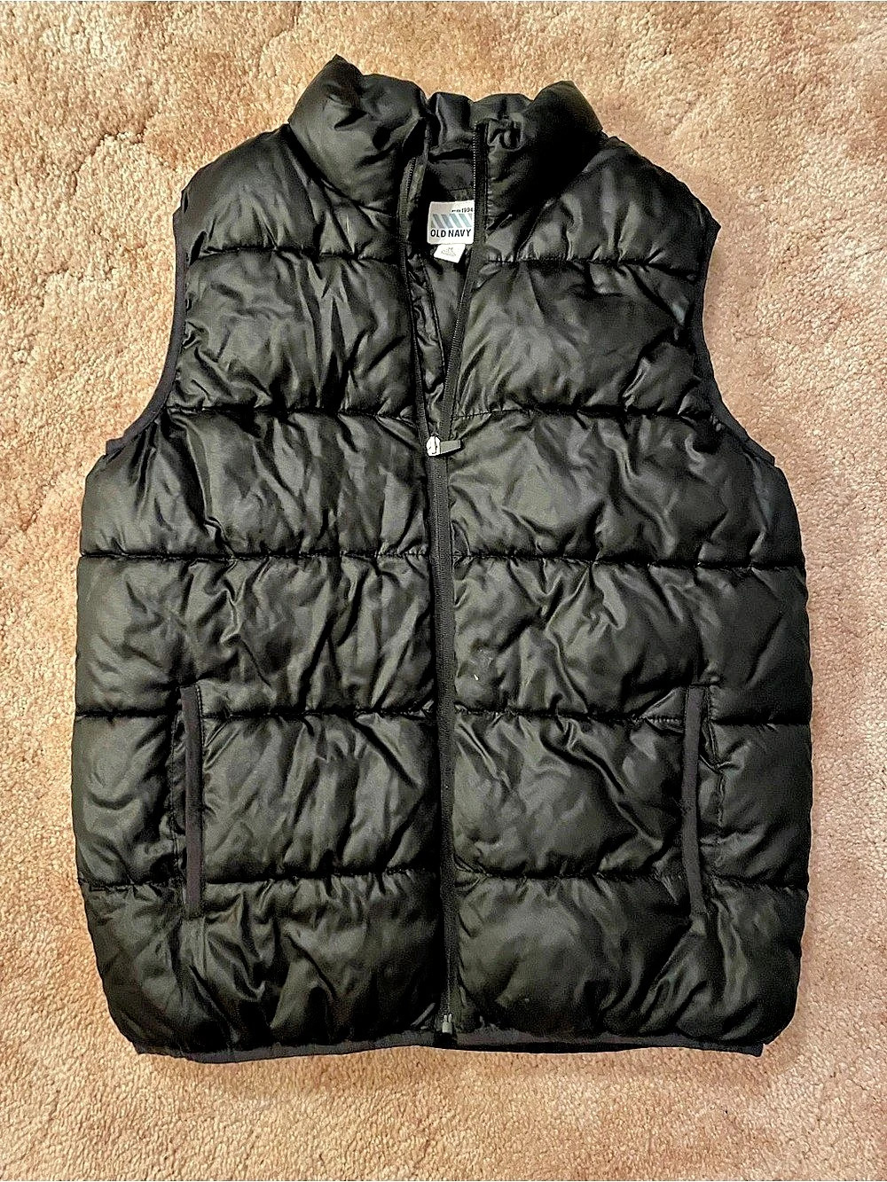 Women’s Old Navy Black Quilted puffer vest XL